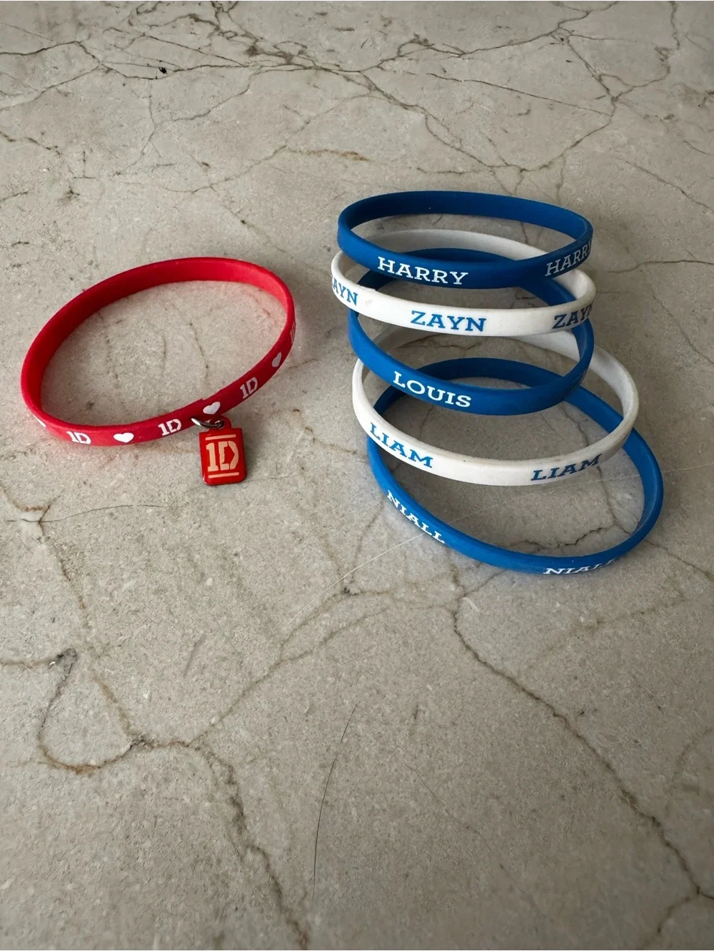 One Direction 1D Silicone Gummy 6 Bracelets Harry Liam Niall Zayn Louis